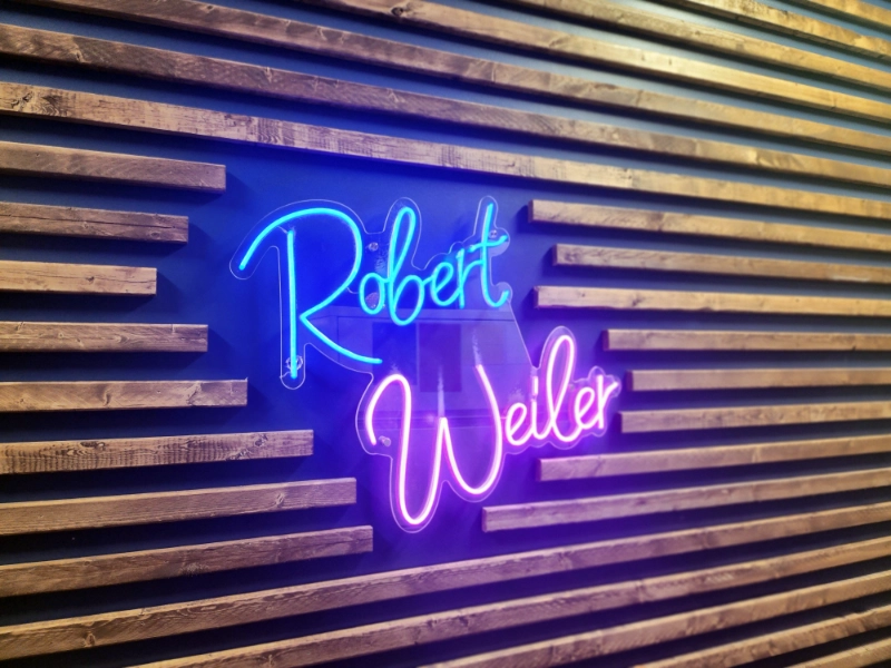 robert-weiler-company-neon-sign